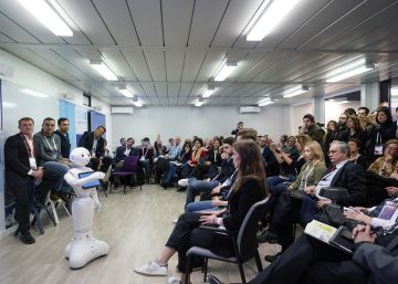 Por qué tu profesor del futuro no va a ser un robot (pero sí tendrá que utilizar uno)