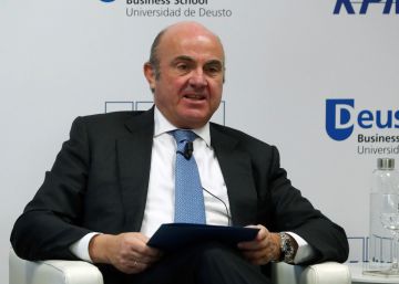 Guindos afirma que la desaceleración económica requiere “actuar con mayor prudencia”