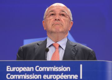 La UE designa a Almunia para juzgar el rescate financiero a Grecia