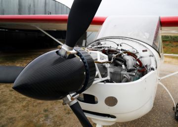 La avioneta híbrida despega