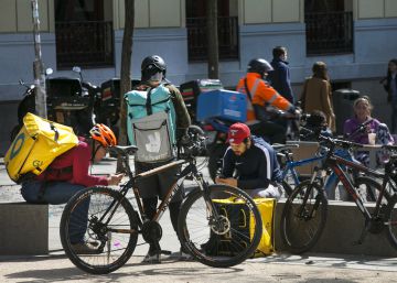 Jóvenes: cuando el sueldo (si lo hay) no da para vivir