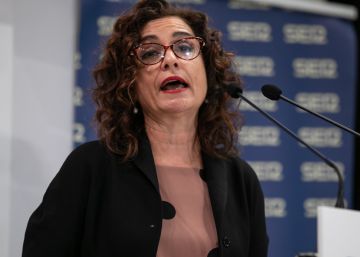 Montero anuncia que el déficit público cerró 2018 por debajo del 2,7% del PIB