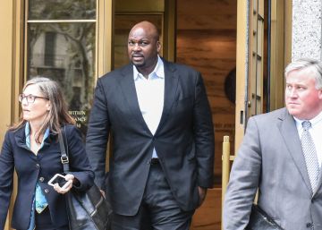 El exjugador de la NBA Chuck Person se declara culpable en un caso de corrupción