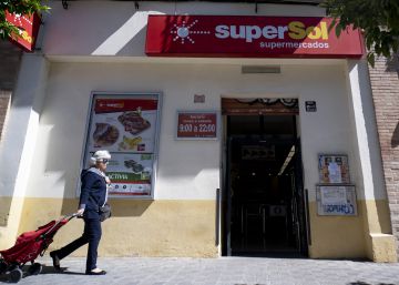 La cadena de supermercados Supersol planea 400 despidos tras siete años de pérdidas