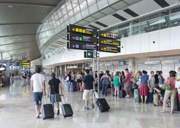 Los sindicatos calientan la Semana Santa con huelgas en aeropuertos, Air Nostrum y Renfe