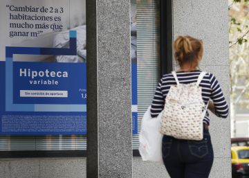 Bancos y notarios se culpan mutuamente del atraso informático de las hipotecas