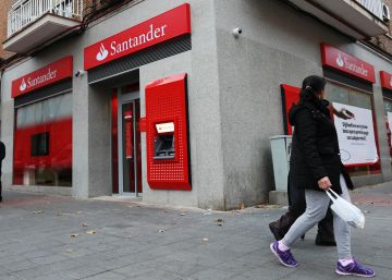 Santander se compromete a recolocar a todos los despedidos en el ERE que quieran seguir trabajando