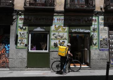 De la mercromina al ‘streaming’: así ha cambiado la cesta de la compra en democracia