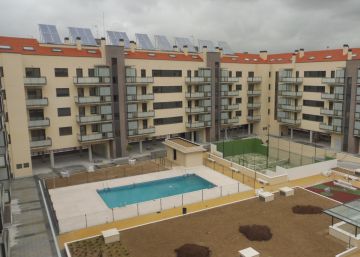 Proyección de una promoción de la Sareb en Alcalá de Henares.