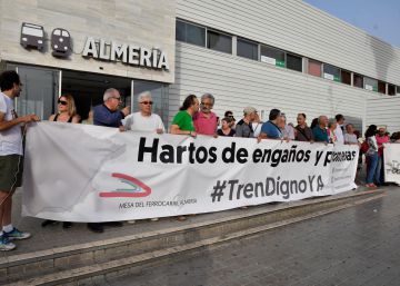 El tortuoso camino de los trenes de Almería