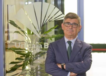 Unicaja cesa al consejero delegado para iniciar una nueva etapa