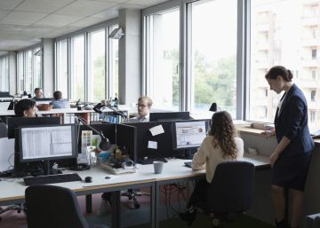 Los jóvenes sin formación ganan lo mismo que a finales de los noventa