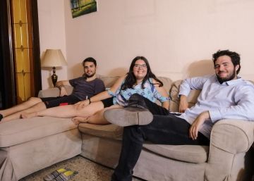 Mais da metade dos jovens na Espanha tem empregos temporários e não consegue sair da casa dos pais