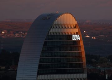 El juez pide más explicaciones al BBVA, que volverá a declarar la semana que viene por el ‘caso Villarejo’