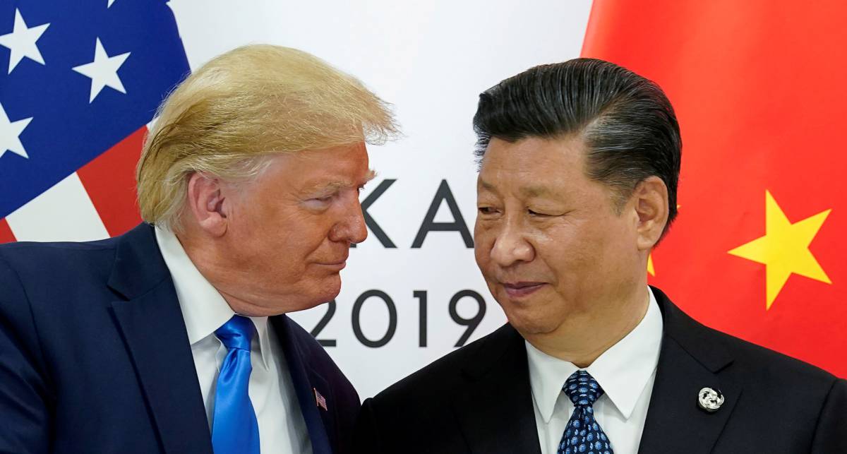 Los presidentes de EE UU, Donald Trump, y China, Xi Jinping, en la cumbre del G20 del pasado junio en Osaka (Japón).