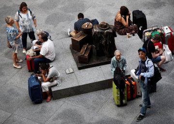 Los afectados por la huelga en Renfe: “Queremos llegar a casa”