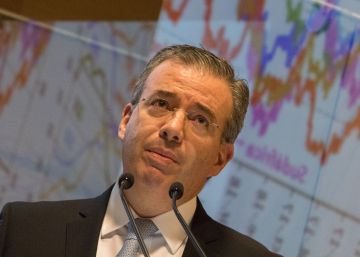 La desaceleración económica lleva al Banco de México a reducir la tasa de interés por primera vez en cinco años