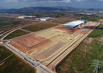 Sagunto resurge de sus rescoldos de acero de la mano de Mercadona e Inditex