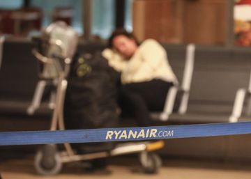 Ryanair defiende su actuación en el vuelo desde Varsovia que se retrasó un día