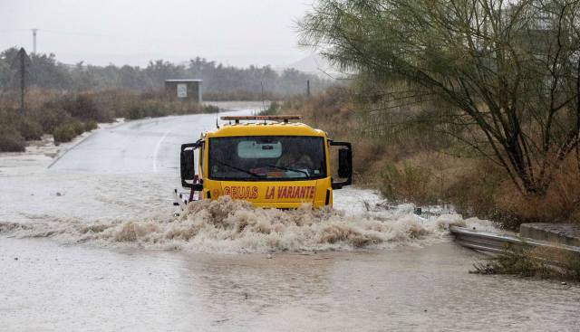 ¿Están obligados a ir a trabajar los ciudadanos de las zonas afectadas por la lluvia?