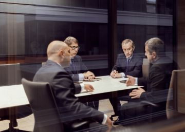 Ejecutivos de banca y consultores, los que más cobran en España: una media de 300.000 euros