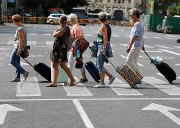 Los españoles viajan un 1% más en el primer semestre del año y salen un 10% más al exterior