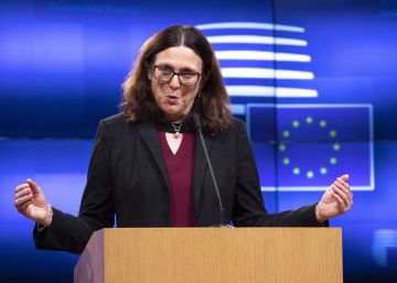 Bruselas avisa por carta a EE UU de los daños de una escalada arancelaria