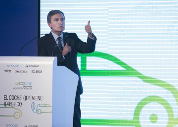 El coche busca cómo enchufarse al futuro