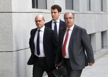 Ángel Ron acusa a Saracho de ayudar a otros para quedarse con el Popular a bajo precio