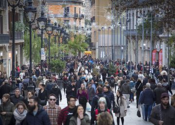 El Portal de l’Àngel suma 10 anys com a carrer comercial més car d’Espanya