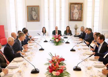 El dilema empresarial ante la coalición PSOE-Podemos