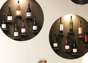 Poner el vino en la cesta del consumidor internacional