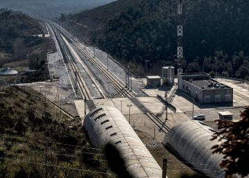 Catorze trens diaris per a un túnel de 1.100 milions