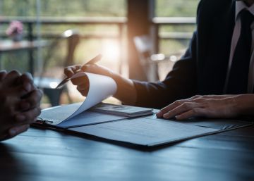 ¿Sale rentable pagar por prestar dinero?