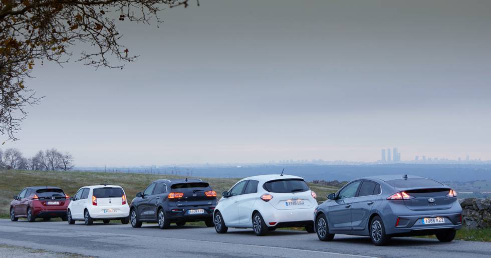 Comparador | Examen a fondo a los cinco mejores coches eléctricos populares