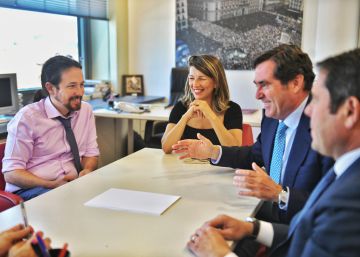 La intrahistoria del pacto que llevó el salario mínimo a 950 euros: “Llegamos todos llorados” La intrahistoria del pacto que llevó el salario mínimo a 950 euros: “Llegamos todos llorados”