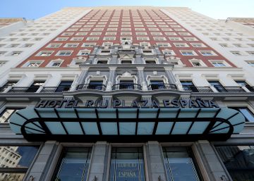 RIU cierra la venta de la galería comercial del Edificio España