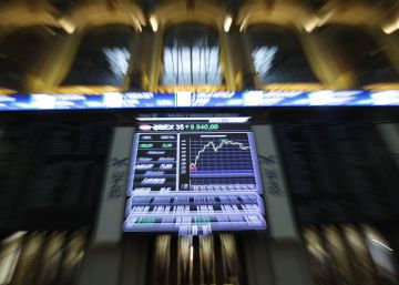 La semana negra de las Bolsas hunde al Ibex hasta perder 74.000 millones La semana negra de las Bolsas hunde al Ibex hasta perder 74.000 millones