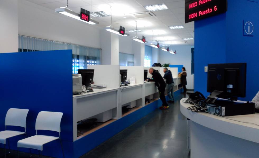 Una oficina de atención integral al contribuyente, en Madrid, en una imagen de archivo.
