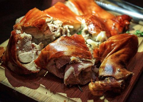 Ni roja ni blanca: lo mejor es comer menos carne