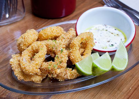 Calamares crujientes con salsa tártara