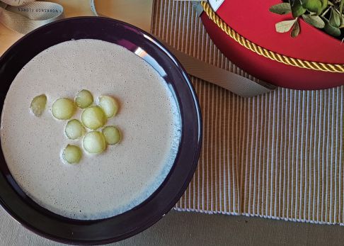 Ajoblanco de anacardos y melón