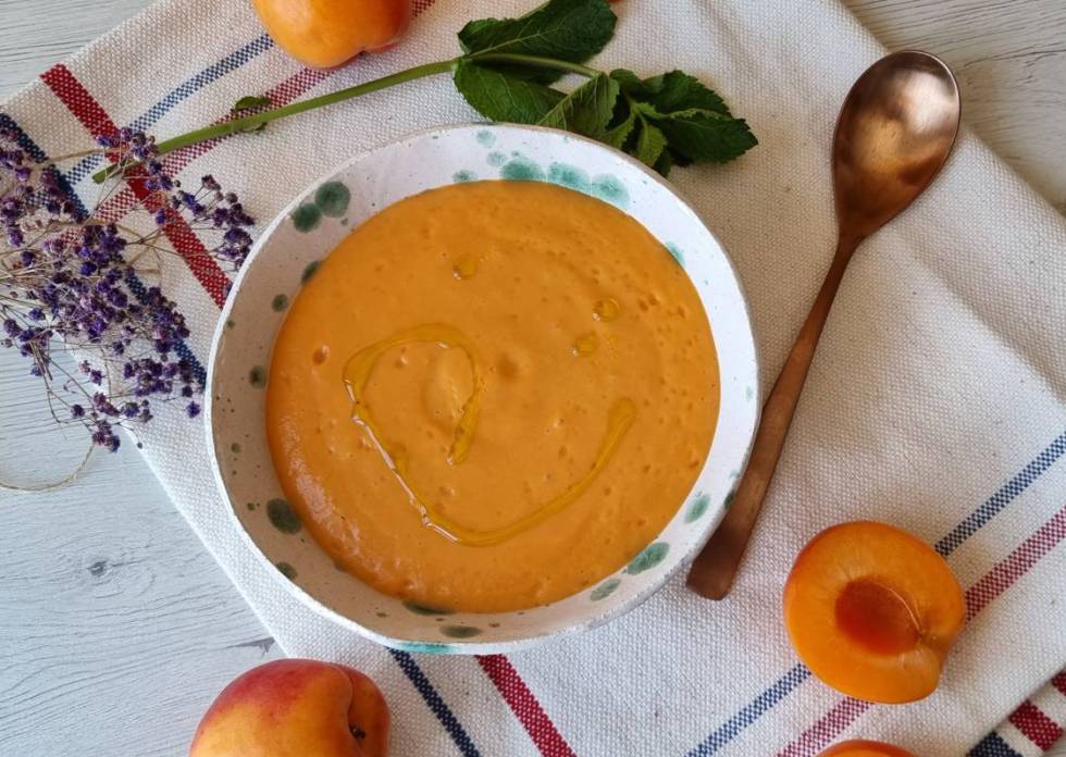 Recetas de verano: las mejores sopas frías de El Comidista