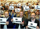 Multitudinarias marchas contra la guerra en toda España
