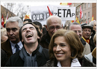 Decenas de miles de personas se manifestan en Madrid contra la política antiterrorista