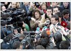 Rajoy da por resueltas sus dudas sobre el 11-M tras las aclaraciones de la policía y los fiscales Rajoy da por resueltas sus dudas sobre el 11-M tras las aclaraciones de la policía y los fiscales