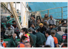 Detenidas seis personas en el barco interceptado en Cádiz con 226 inmigrantes a bordo