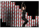 Madonna 'se crucifica' en Roma
