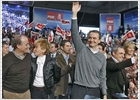 Zapatero recuerda que el PSOE nunca se manifestó contra la política antiterrorista del PP