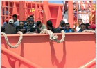 Detenidos 160 inmigrantes que intentaban alcanzar las costas andaluzas